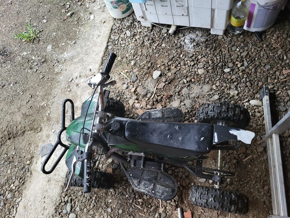 Vând atv de 49 cc