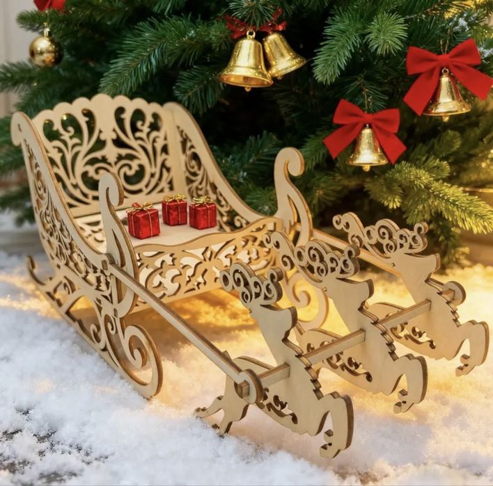 Коледна украса и чаши