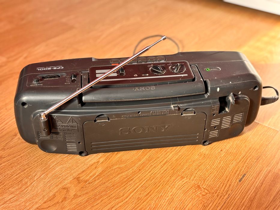 Радиокасетофон Sony