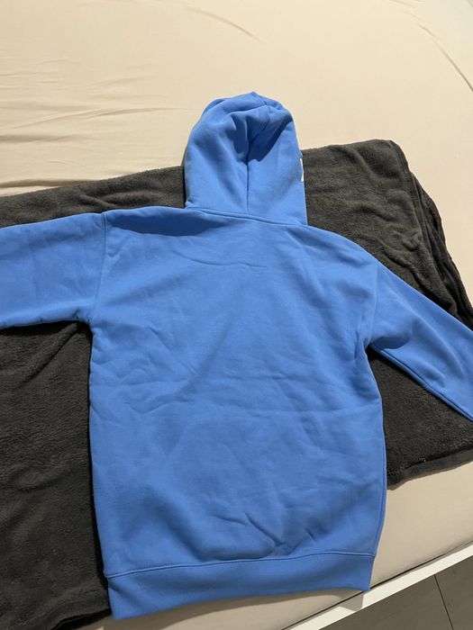 Hanorac albastru marimea xs dar are fit de marimea s