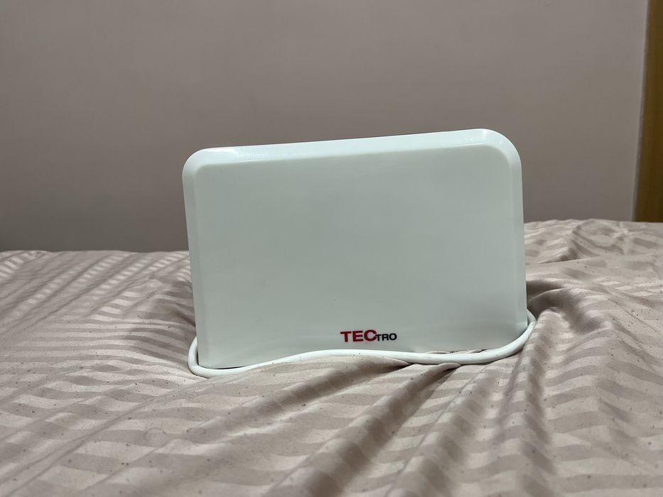 Тостер TecTro — компактен, практичен кухненски уред.