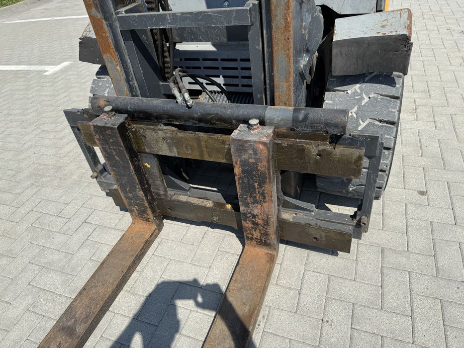 De vanzare sau da inchiriat Stivuitor Still 5 Tone