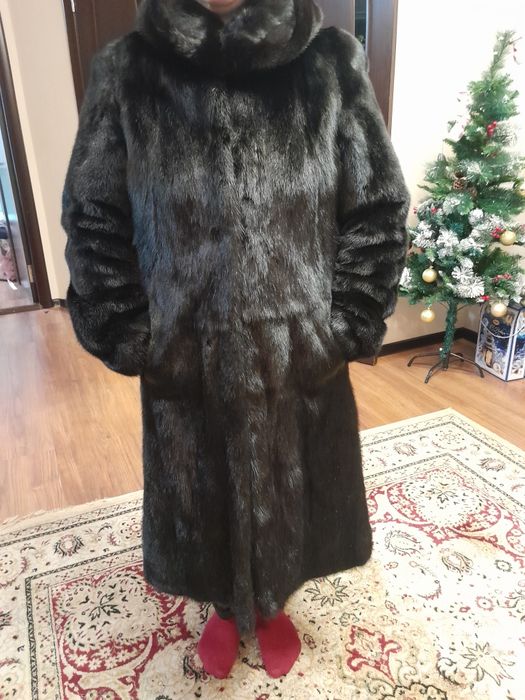 Продаю Шубу размер 42 44