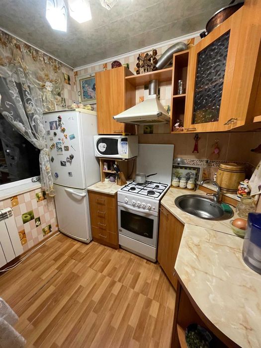 Продается 2-комнатная Кжби