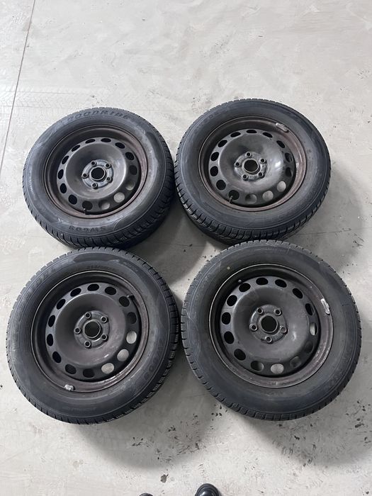 Set roti VW R16 215/60/16 iarna M+S
