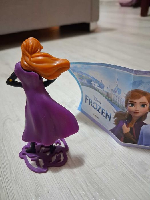 Figurine Bell/ Cenusareasa/Rapunzel/ Frozen