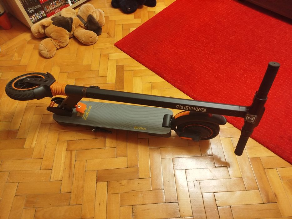 Vând trotineta electrică Kukirin S1 Pro