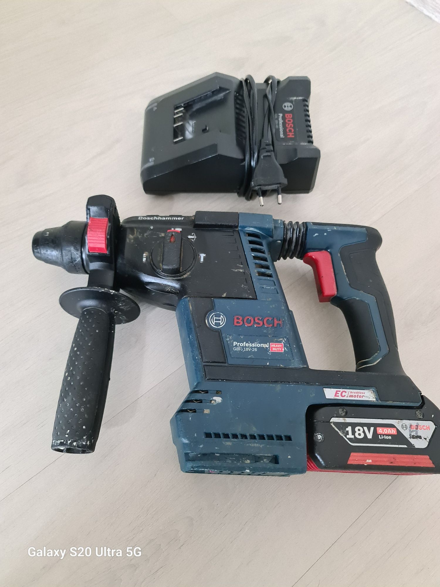 Акумулаторен Перфоратор BOSCH GBH 18V- 26