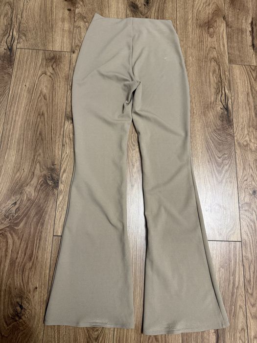 Бежов панталон М-ка