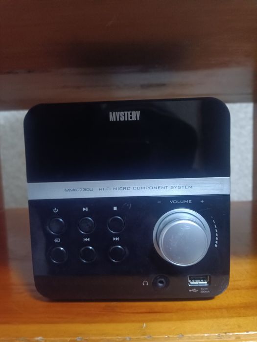 Срочно продаю Телевизор, ДВД приставку, и подставка для ТВ, приемлемые