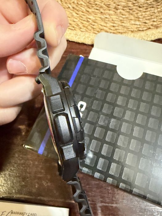 Часовник Casio нов