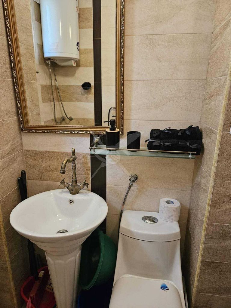 Продава се Двустаен апартамент в к.к. Слънчев бряг - 69 кв.м за 950 €/кв.м - Снимка #3