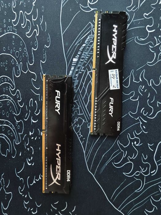 Продам ОЗУ 8+8 HyperX