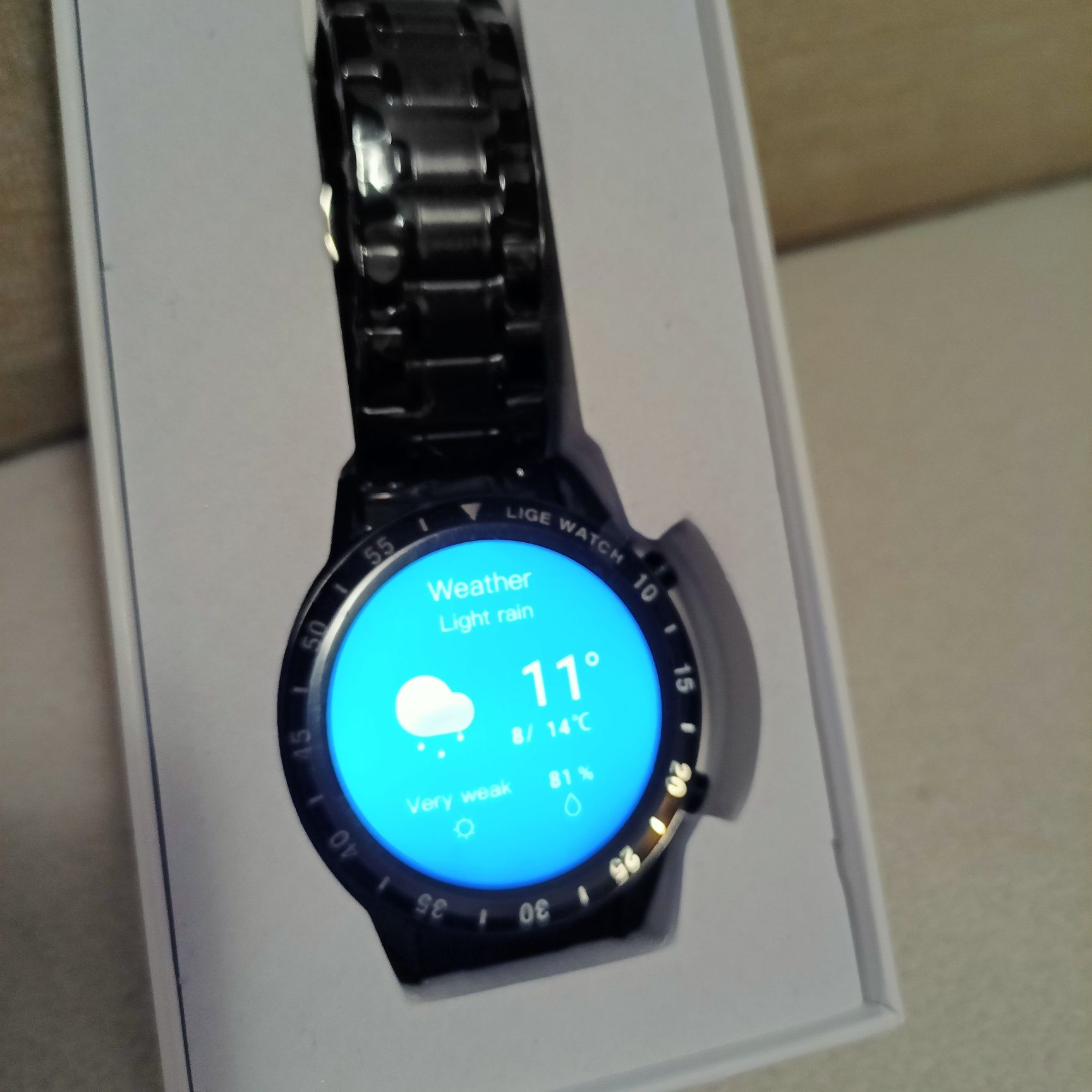 Smartwatch sport NOU