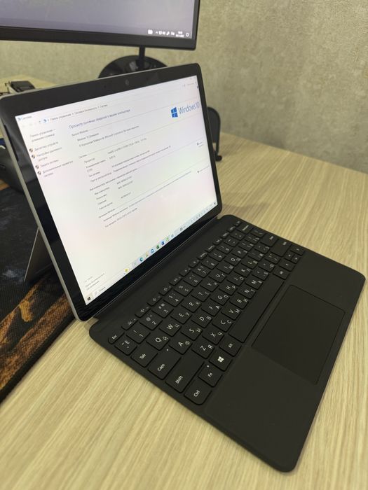 Продам планшетный ноутбук Microsoft Surface Go 3 8/124 гб