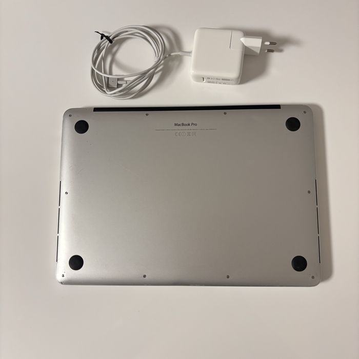 Laptop MacBook Pro 13 inch i5 SSD 512 GB