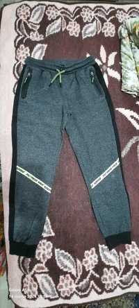 Pantalon sport Cocodrilo 158 cm
