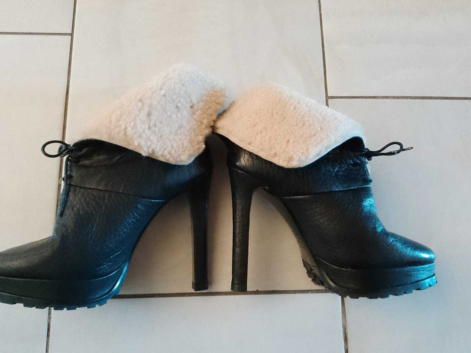 Ghete imblanite, ZARA, marimea 38!