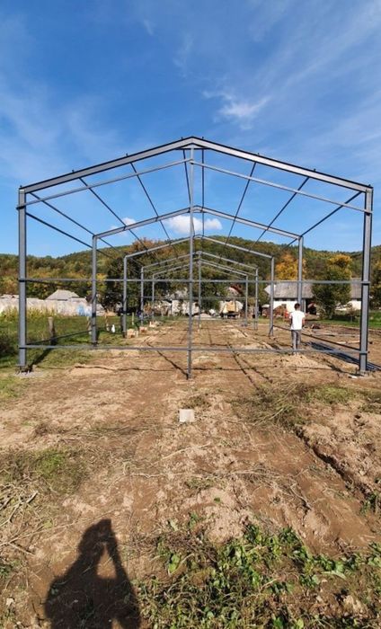 Vând hala metalica 6x10 din profile la pret redus cu pane din teava