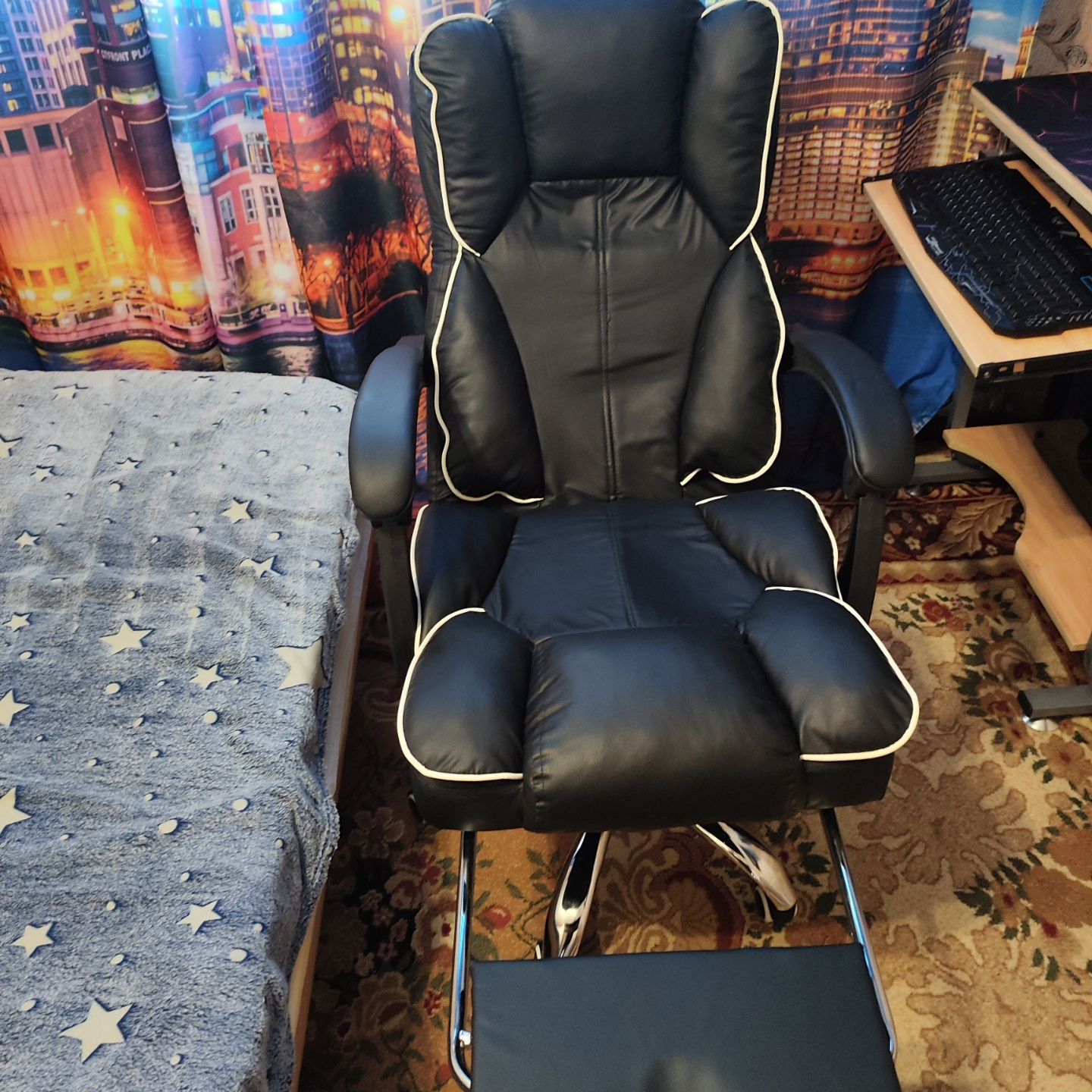 Продам новое игровое кресло