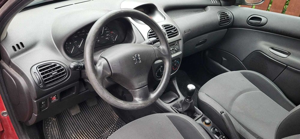 Peugeot 206 (motor defect)