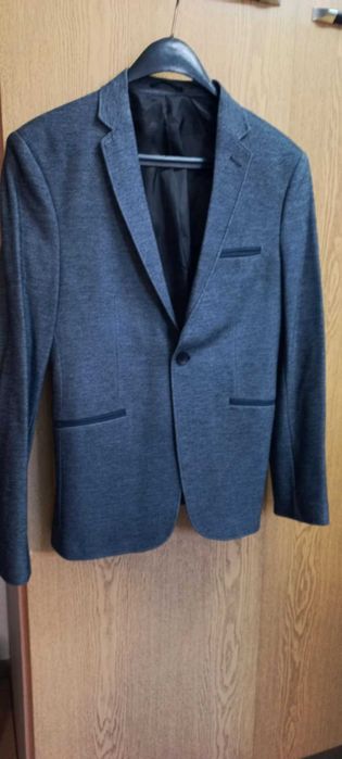 Елегантно мъжко сако, кройка slim fit