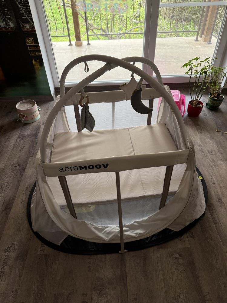 Кошара AeroMoov AeroSleep + арка с играчки