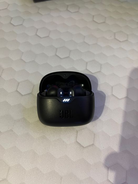 Casti JBL Tune Beam