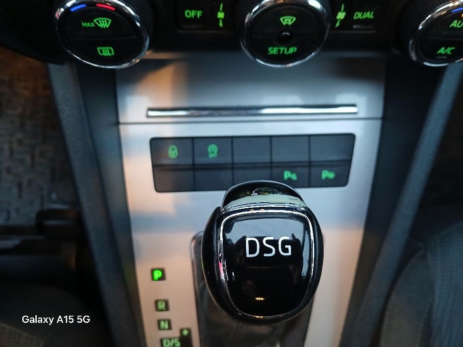 Vând Skoda Octavia 1.4 TSI