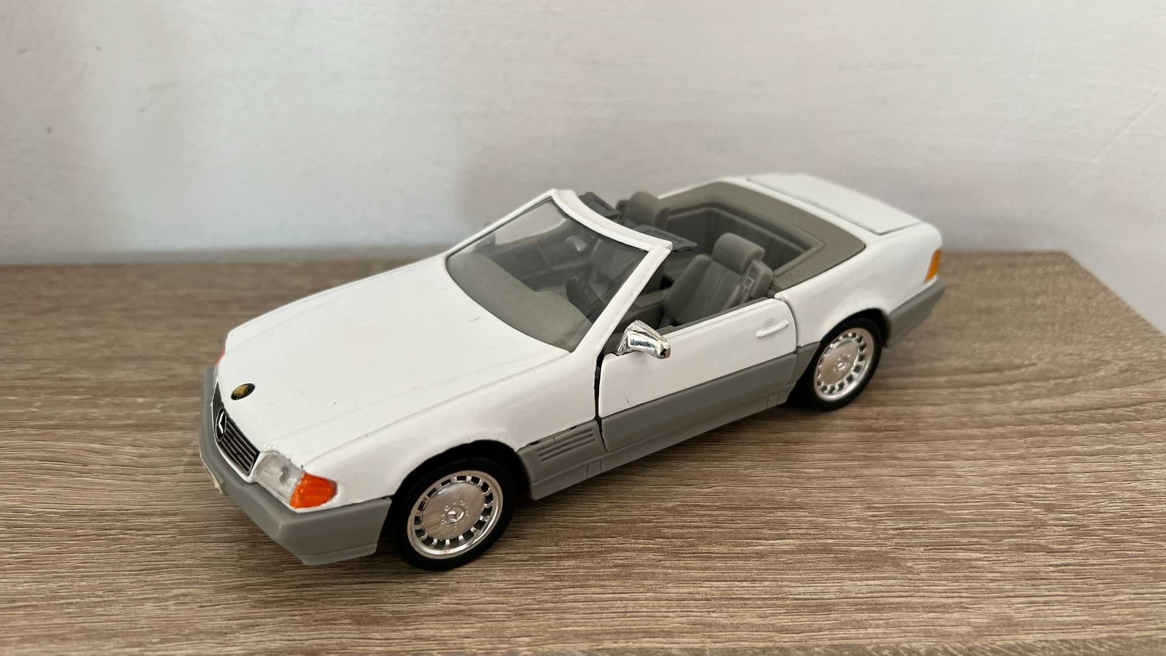 Mercedes Benz 500SL 1989 1:24