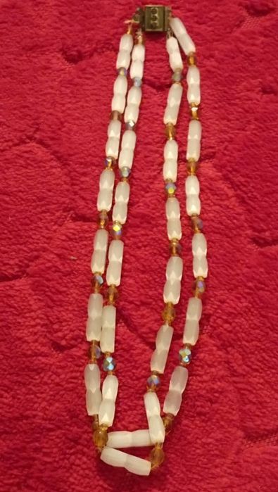 Бусы сатиновое стекло и из бисера