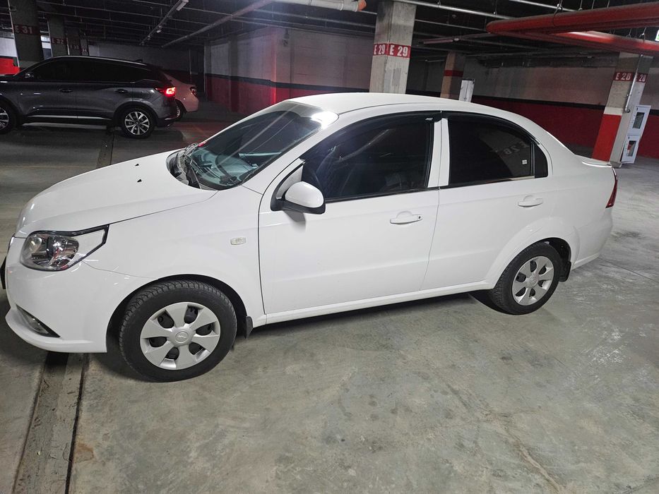 Продается Nexia 3