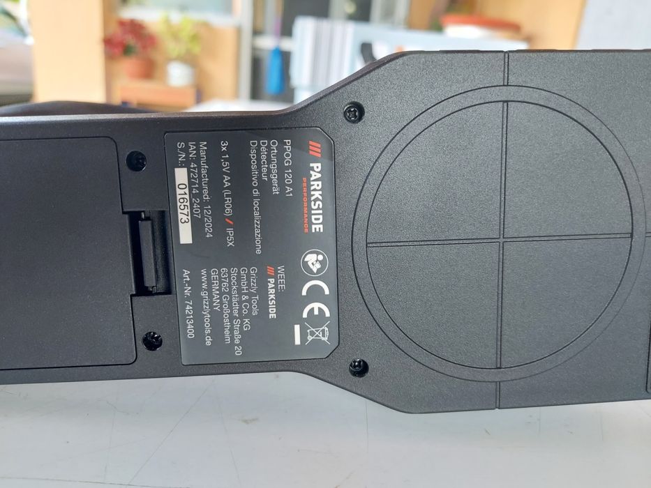 Detector de feroase si neferoase