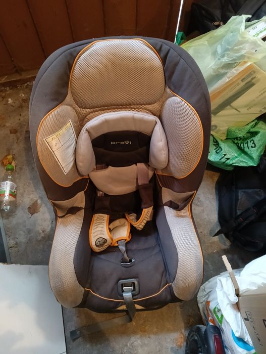 Бебешка седалка за кола