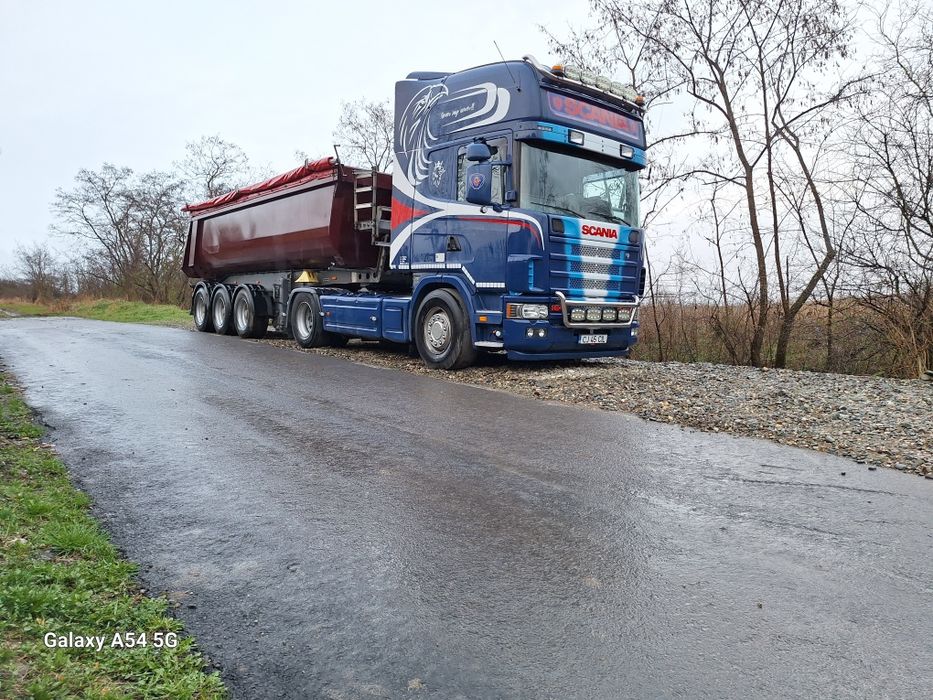 Vând două Scanii plus bena de piatră Schmitz