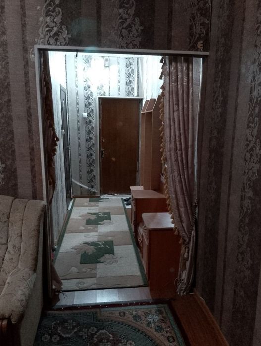 Срочно сотилади 1 ком квартира