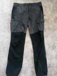 Pantaloni cargo u buzunare laterale