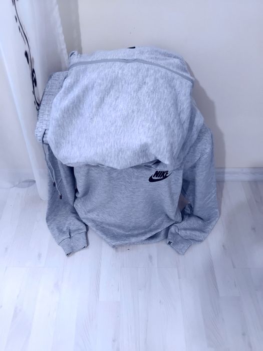 Trening bărbați Nike din 3 piese.