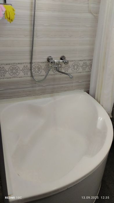 Ванна керамическая 110х110 с фартуком + дуга для занавески
