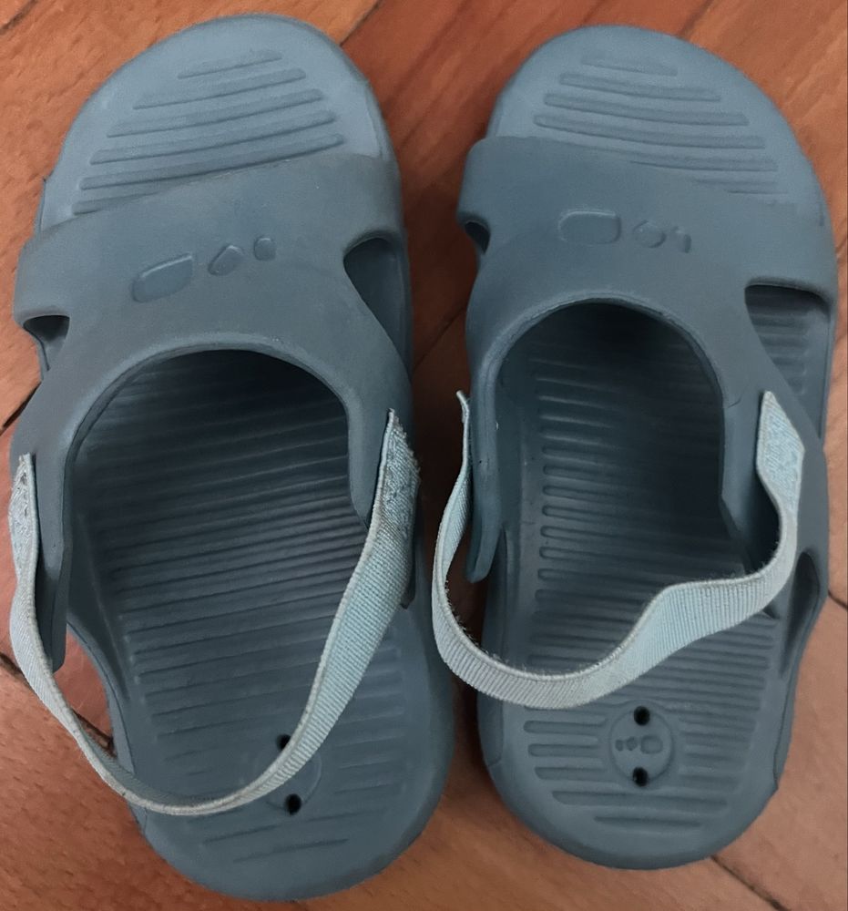 Бебешки сандали Decathlon
