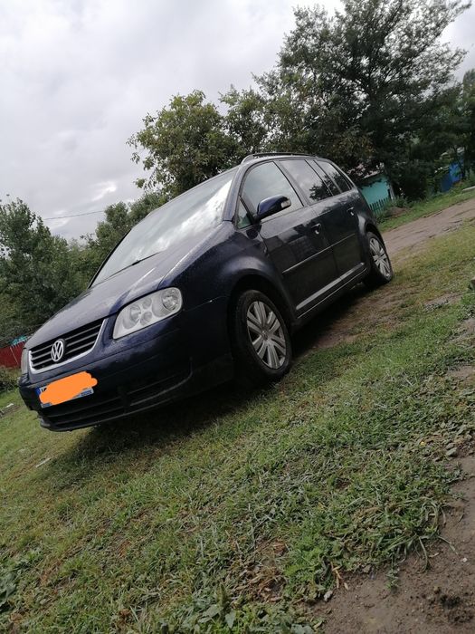 Vând Wvolkswagen touran