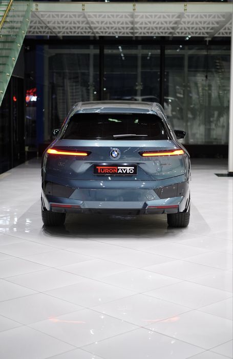 BMW iX 40i xDrive 2024
