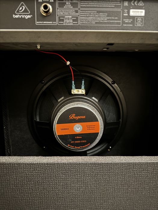 Amplificator Behringer + 2 pedale