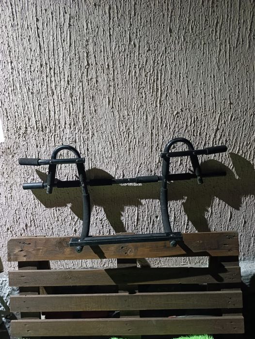 Продам турник на дверь настенный турник