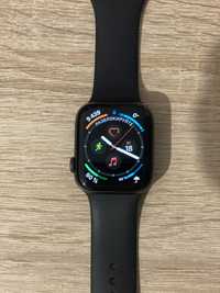 Продам Apple Watch 5, 44 mm, 64 Gb