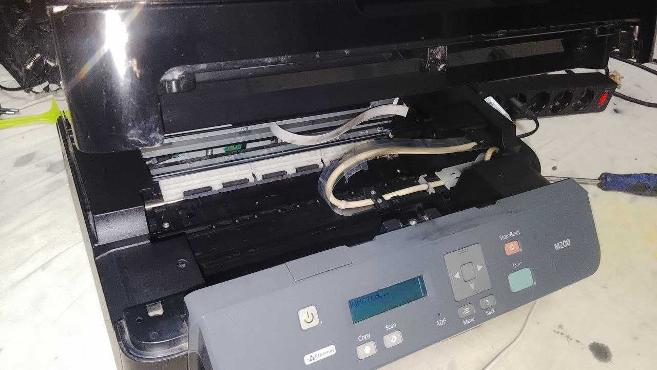 Epson M 200 Skarasnoy Printer Skaner Kserx Tiniq ishlidi