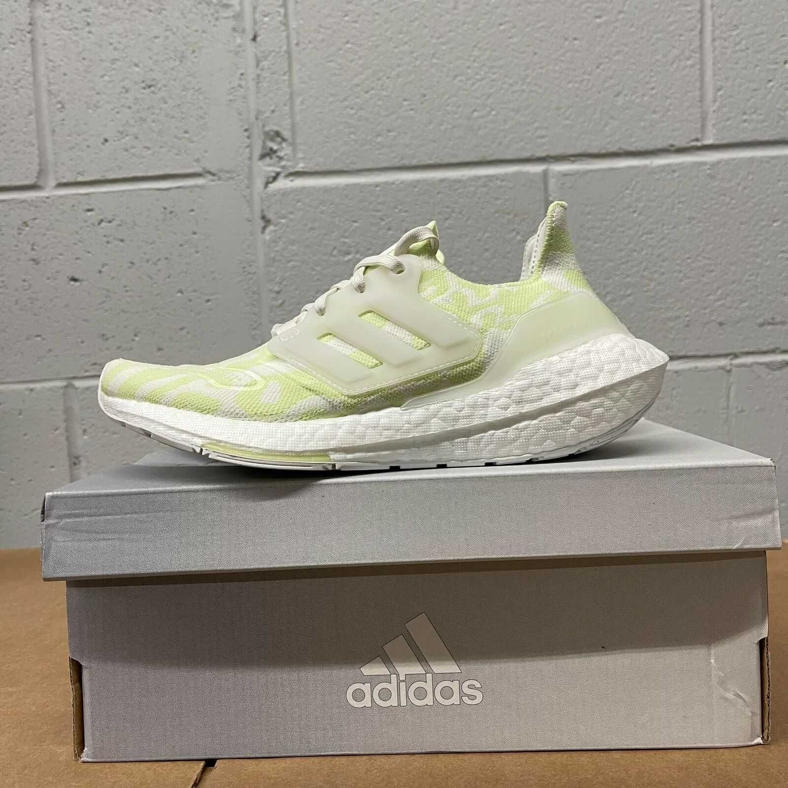 Оригинални маратонки * ADIDAS ULTRABOOST 22 * 38.5,39.5,40.5