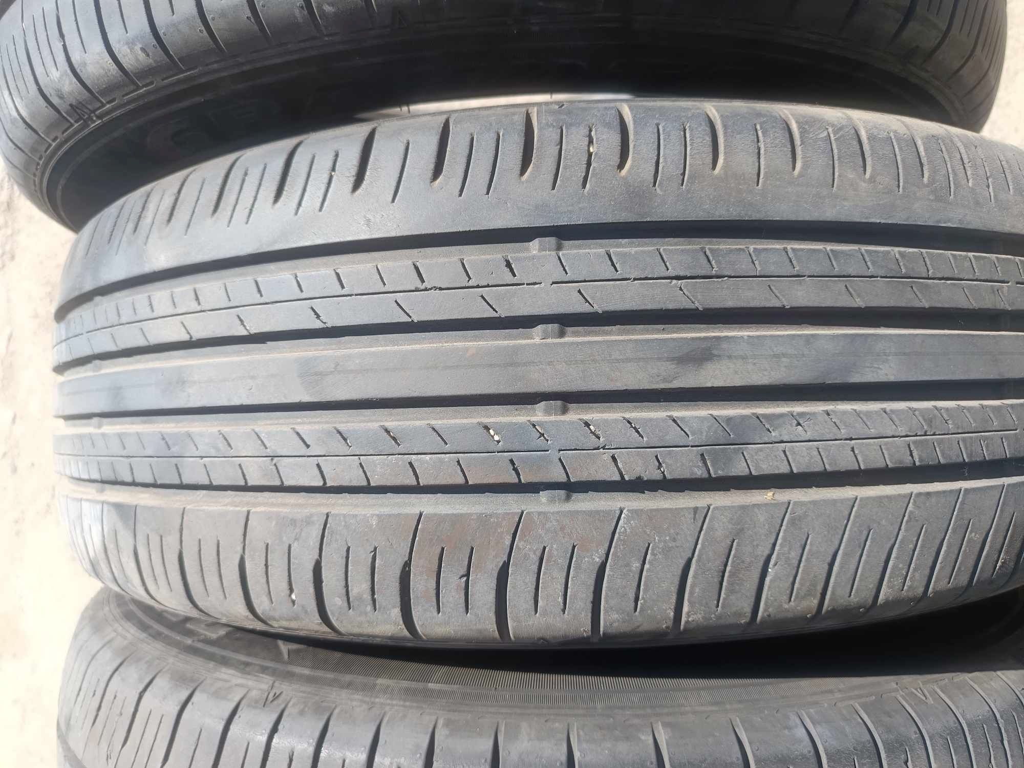 225/60/18 4броя Dunlop