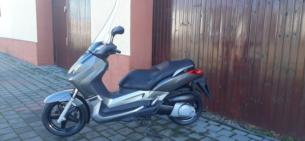 Yamaha x max 250