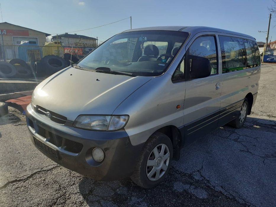 Hyundai H-1 на части